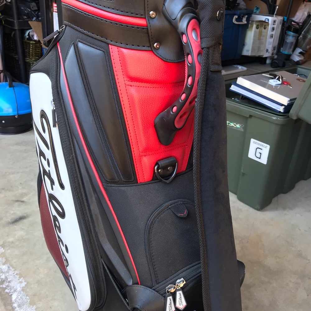 Golf clubs bag